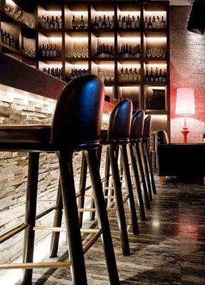 運(yùn)城紅酒吧