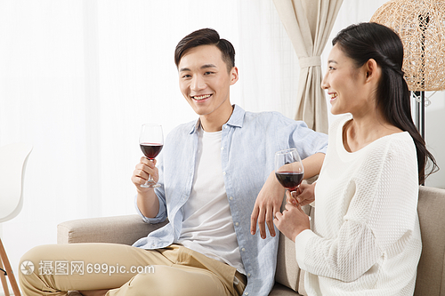 含酒精飲料男朋友青年夫婦青年情侶喝紅酒