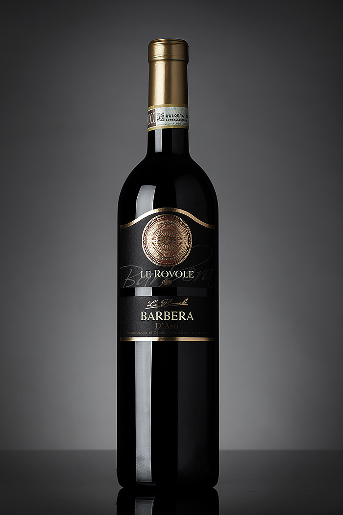 進口紅酒的視覺敘事 攝影與品牌表達的雙重奏